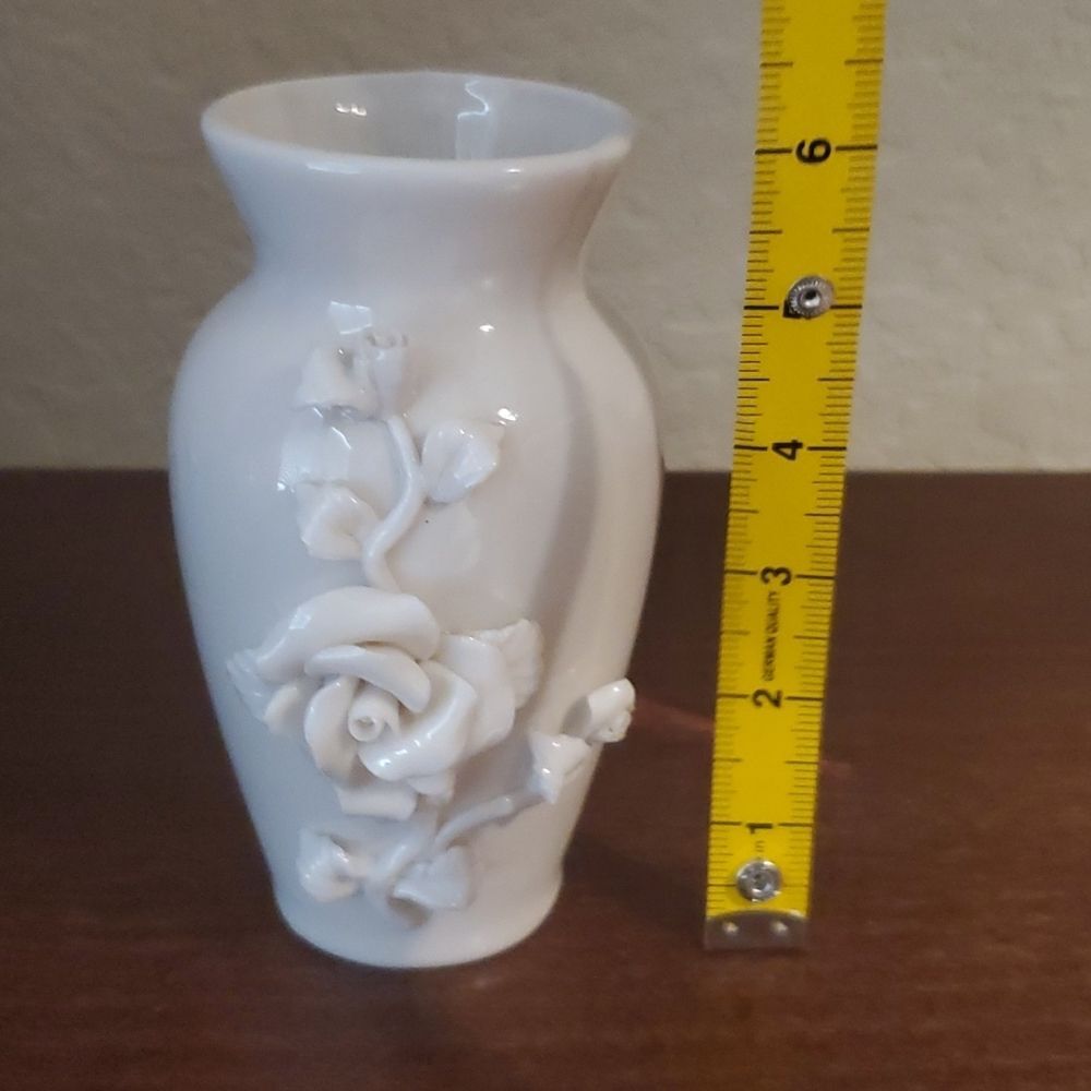 Vintage Tasia China Porcelain Vase White 3D Sculpted Rose Floral Applied Ceramic - Picture 8 of 10
